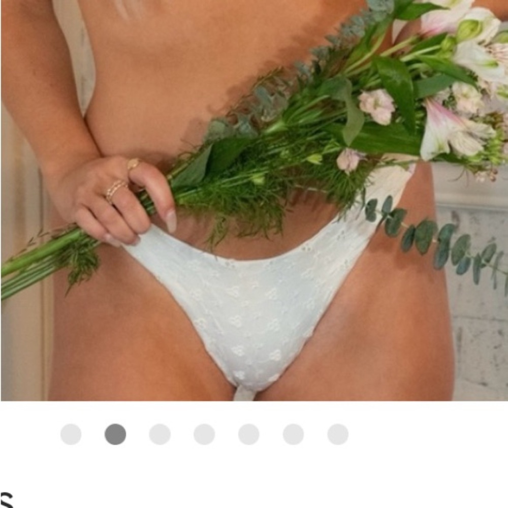 Dippin daisy’s white eyelet bikini bottom